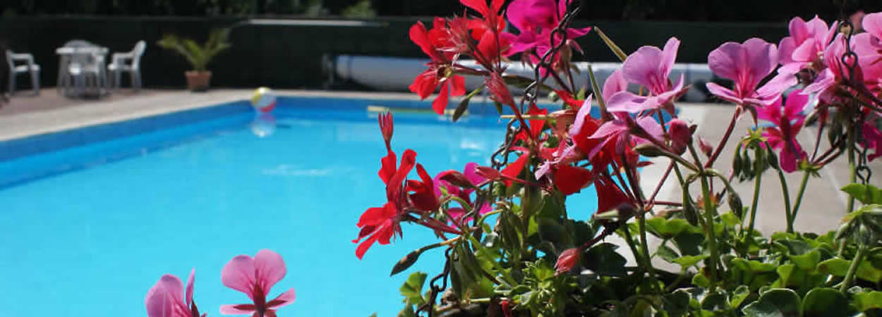 The outdoor swimming pool at Notter Mill Country Park